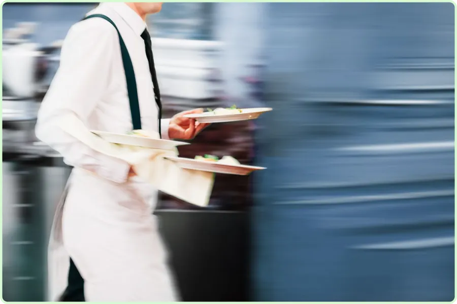 Seamless Transition In Restaurant Shift Management